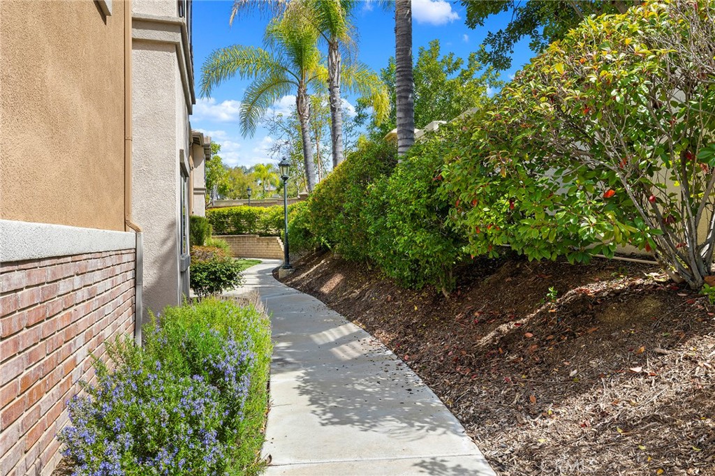 26313 Arboretum Way 203