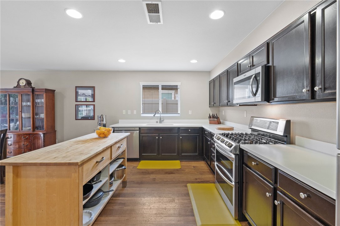 31814 Livingston Street