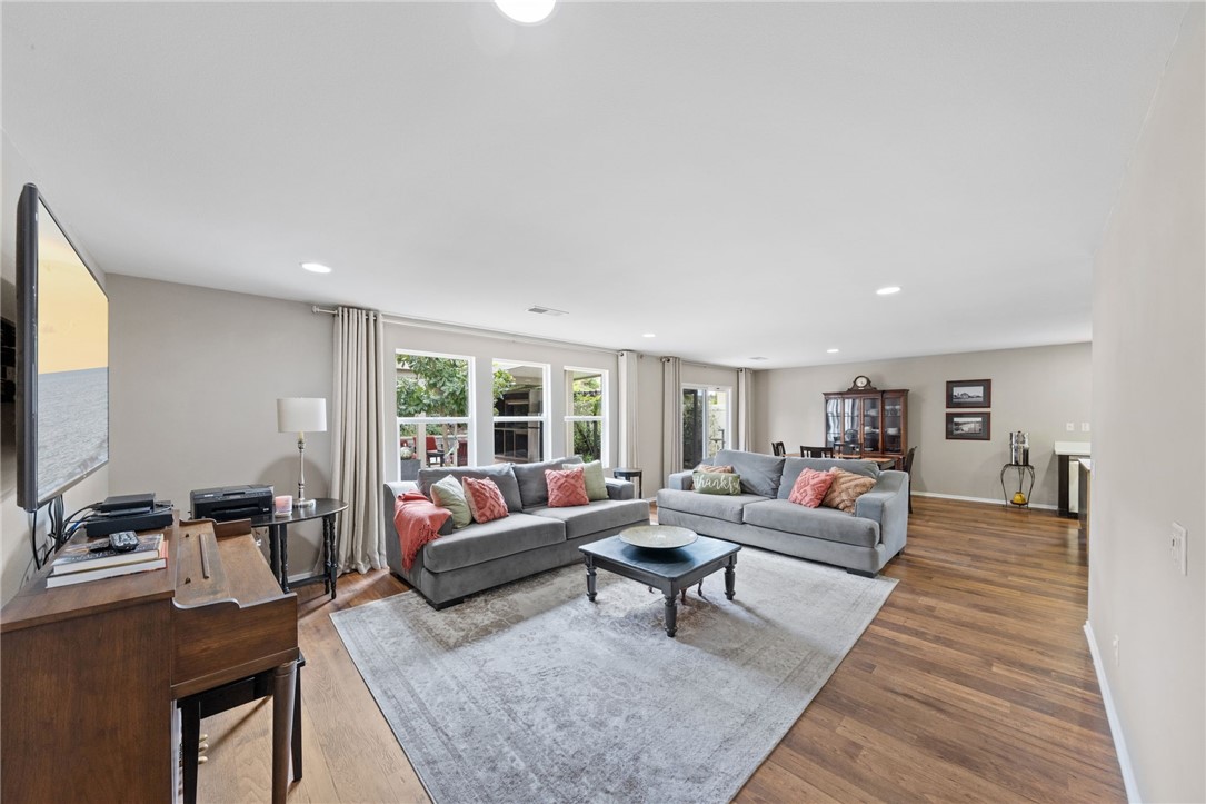 31814 Livingston Street