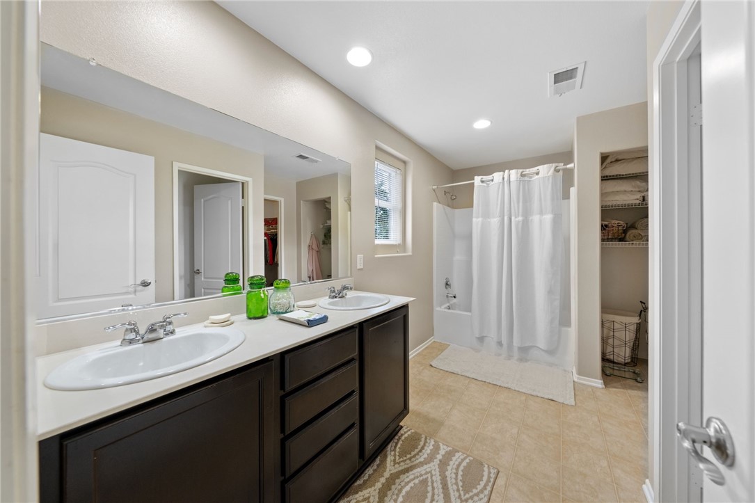 31814 Livingston Street