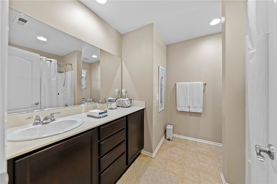 31814 Livingston Street