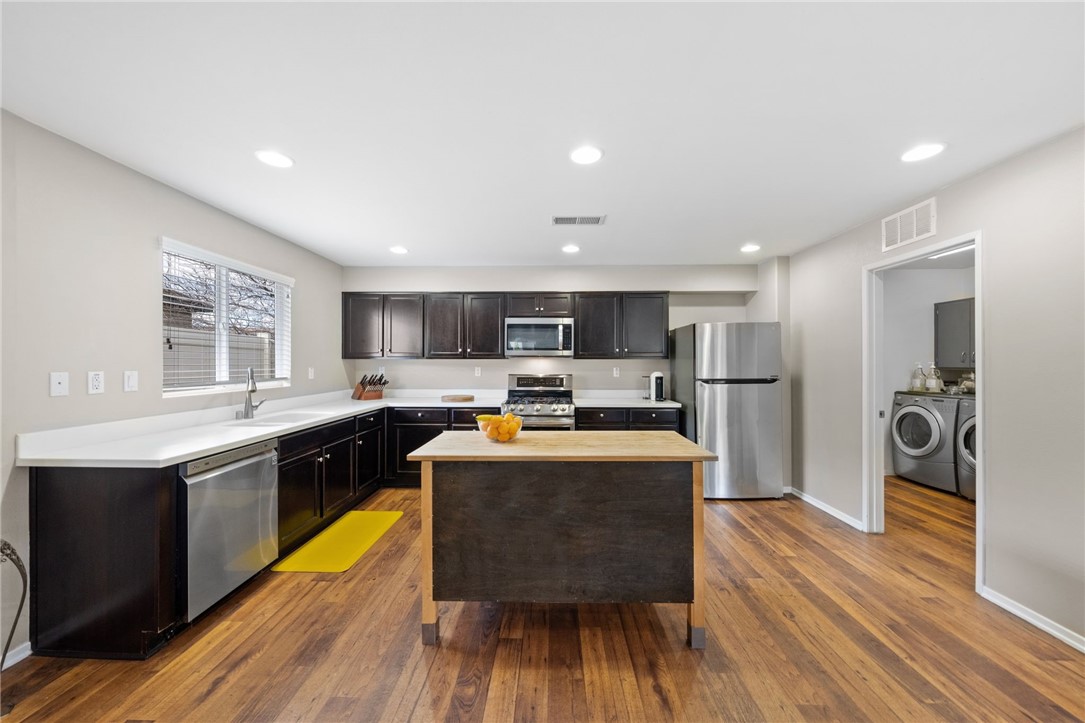 31814 Livingston Street