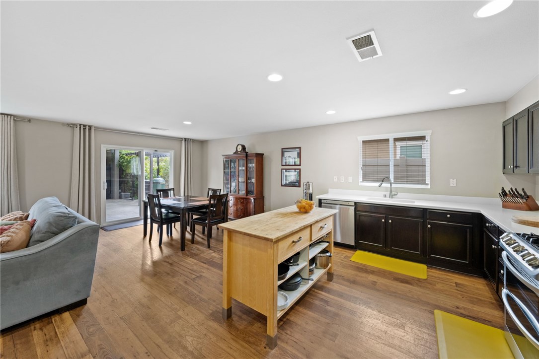 31814 Livingston Street