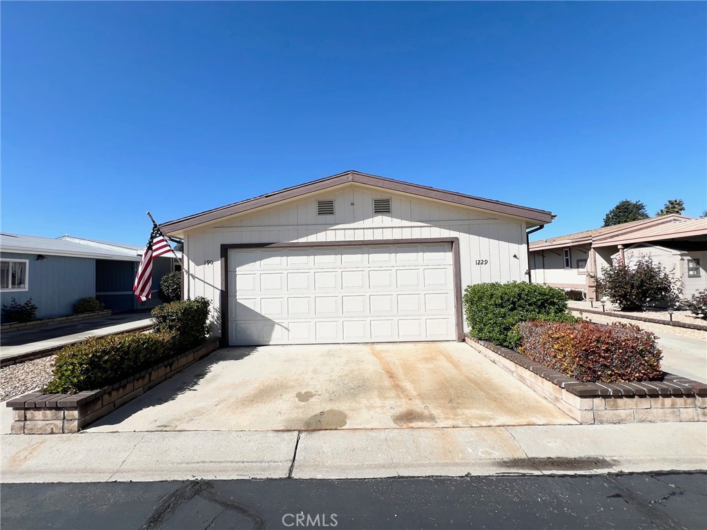 1229 Yellowood Drive