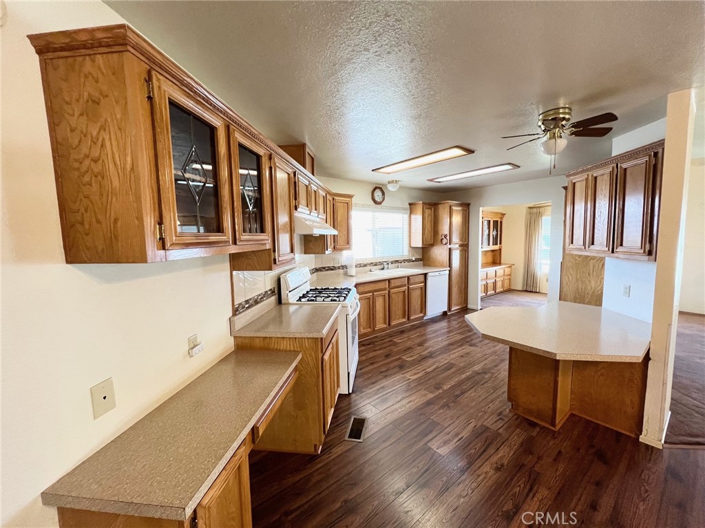 1229 Yellowood Drive