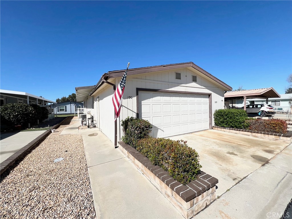 1229 Yellowood Drive