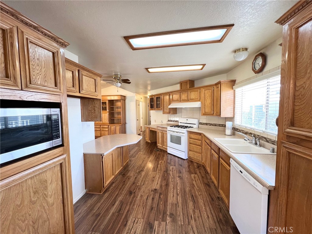 1229 Yellowood Drive