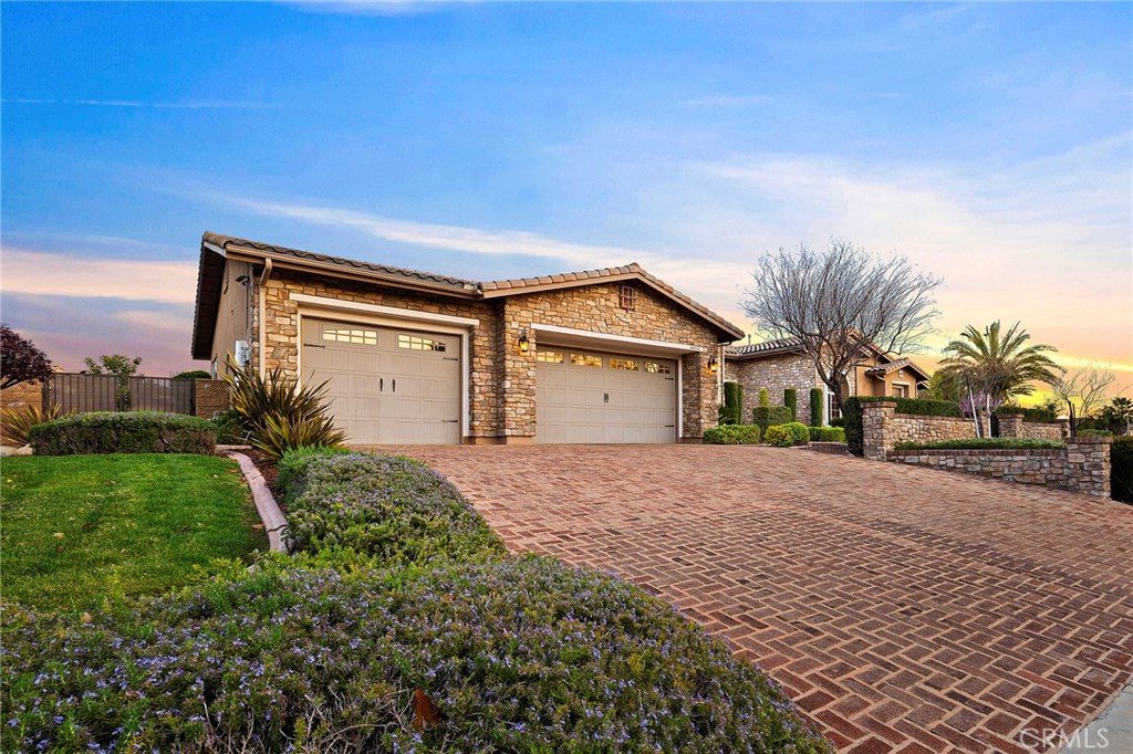 44884 Frogs Leap Street