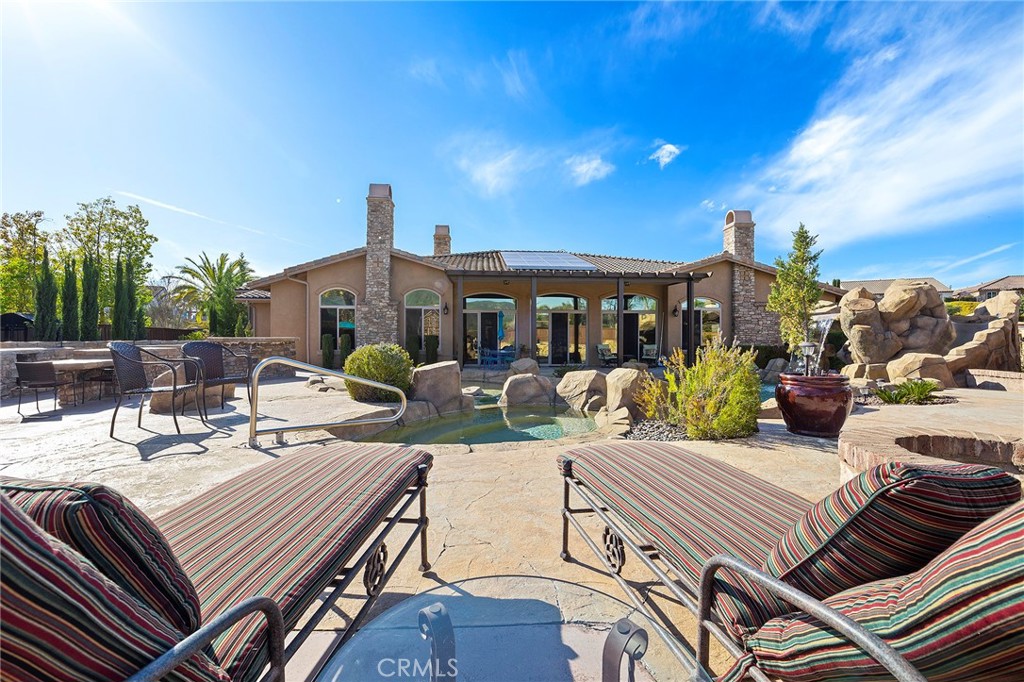 44884 Frogs Leap Street