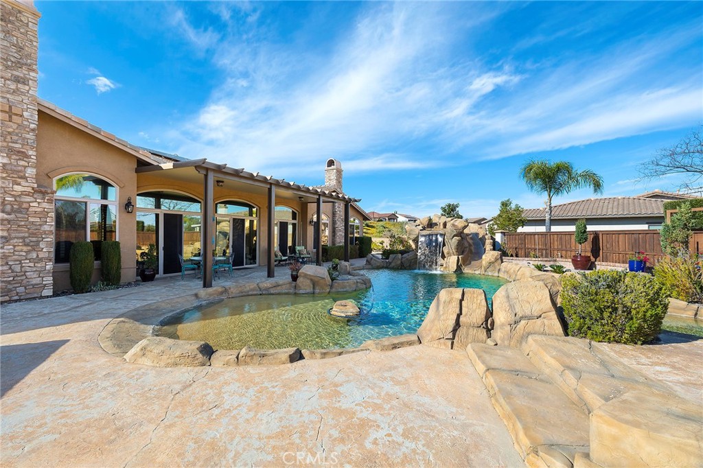 44884 Frogs Leap Street