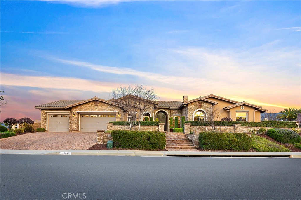 44884 Frogs Leap Street