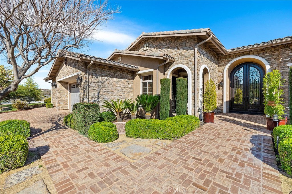 44884 Frogs Leap Street