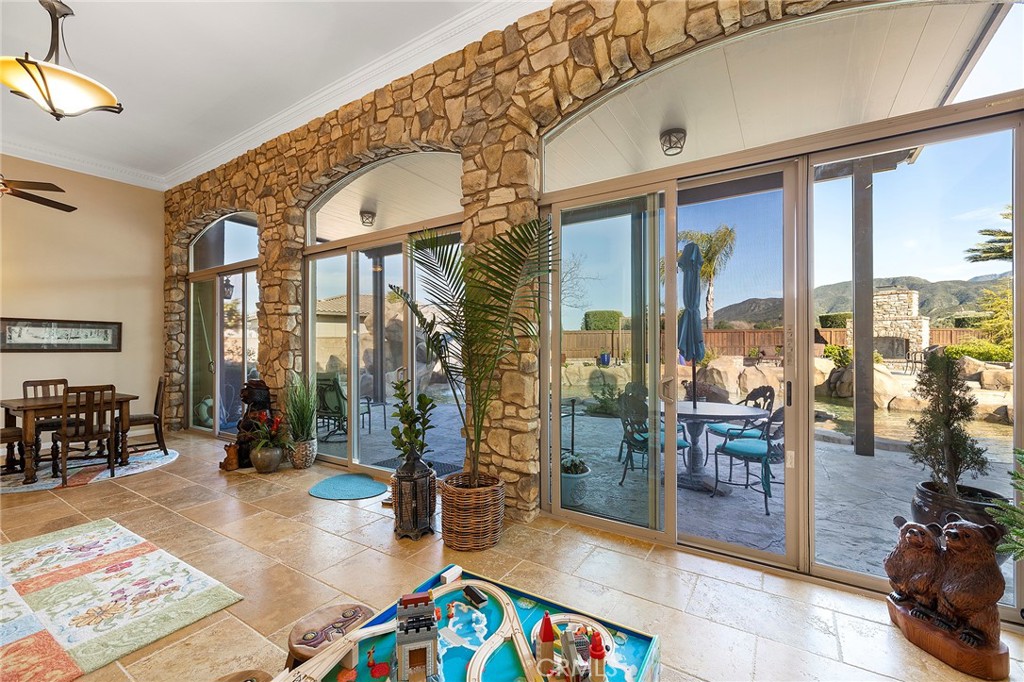 44884 Frogs Leap Street