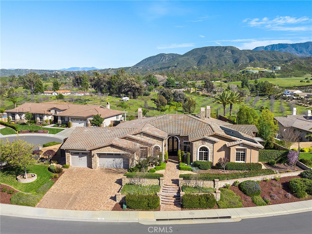 44884 Frogs Leap Street