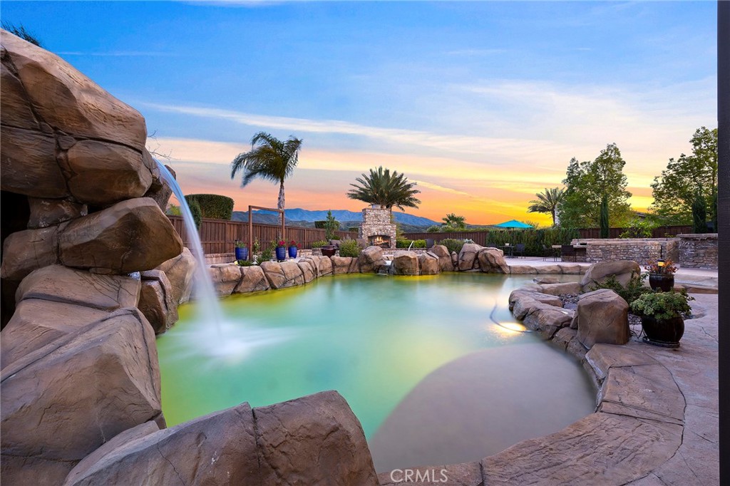 44884 Frogs Leap Street