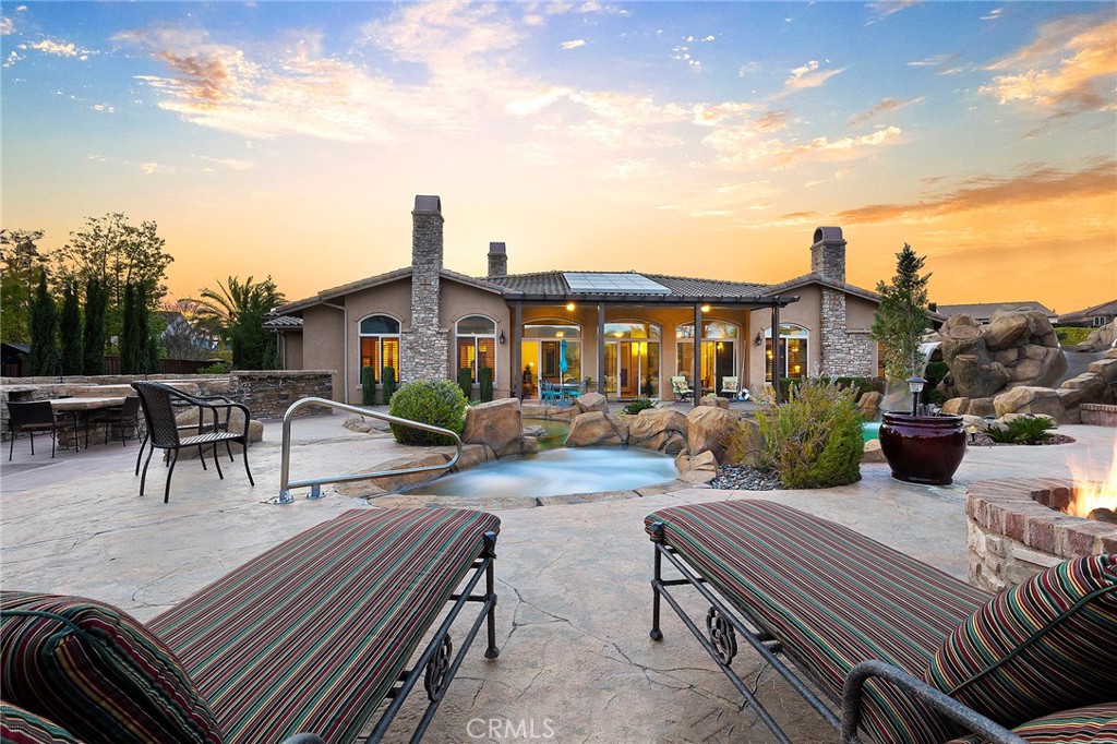 44884 Frogs Leap Street