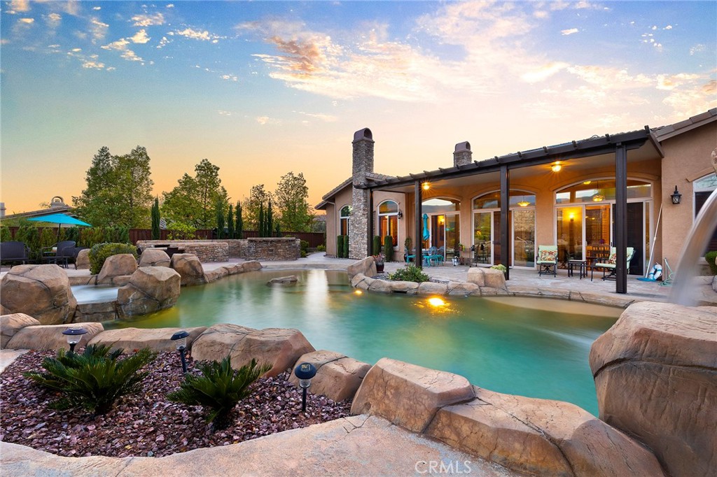 44884 Frogs Leap Street