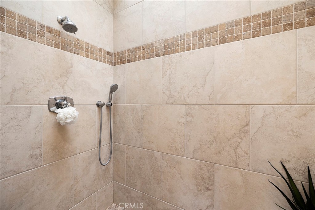 38521 Glen Abbey Lane