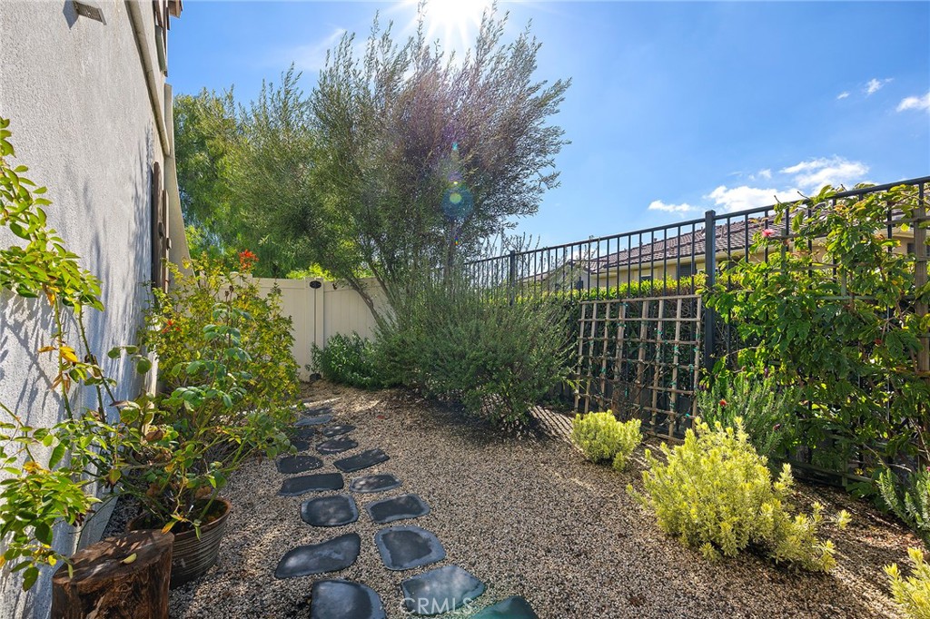 35724 Kittentails Lane