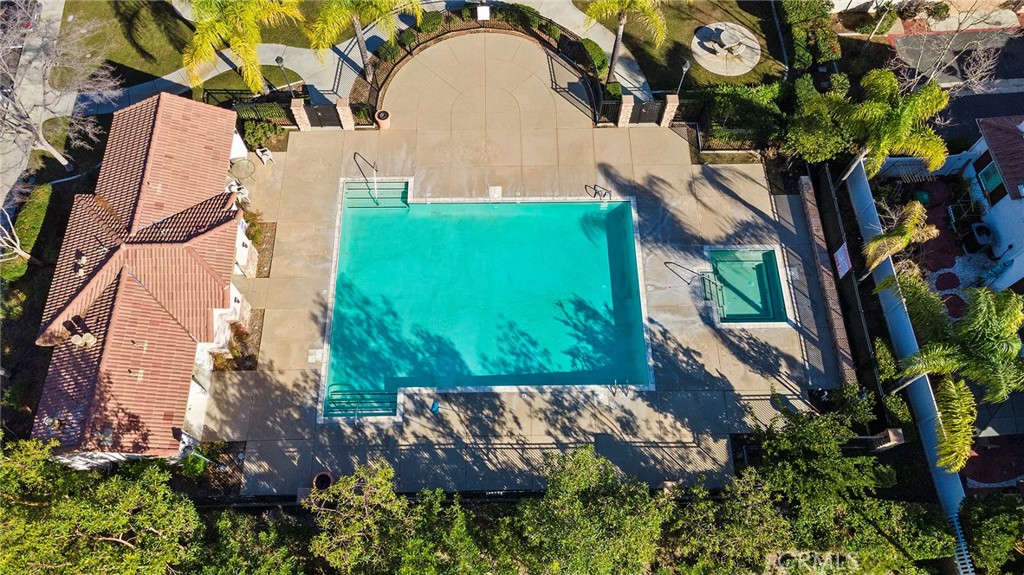 35724 Kittentails Lane