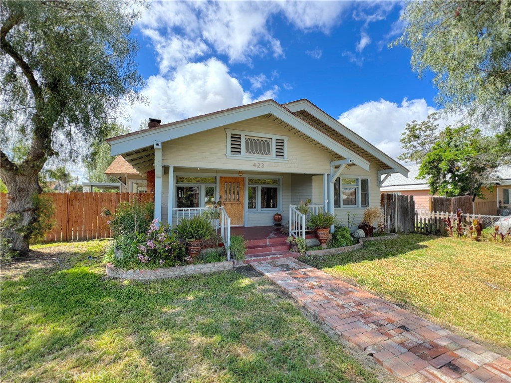 423 Acacia East Avenue