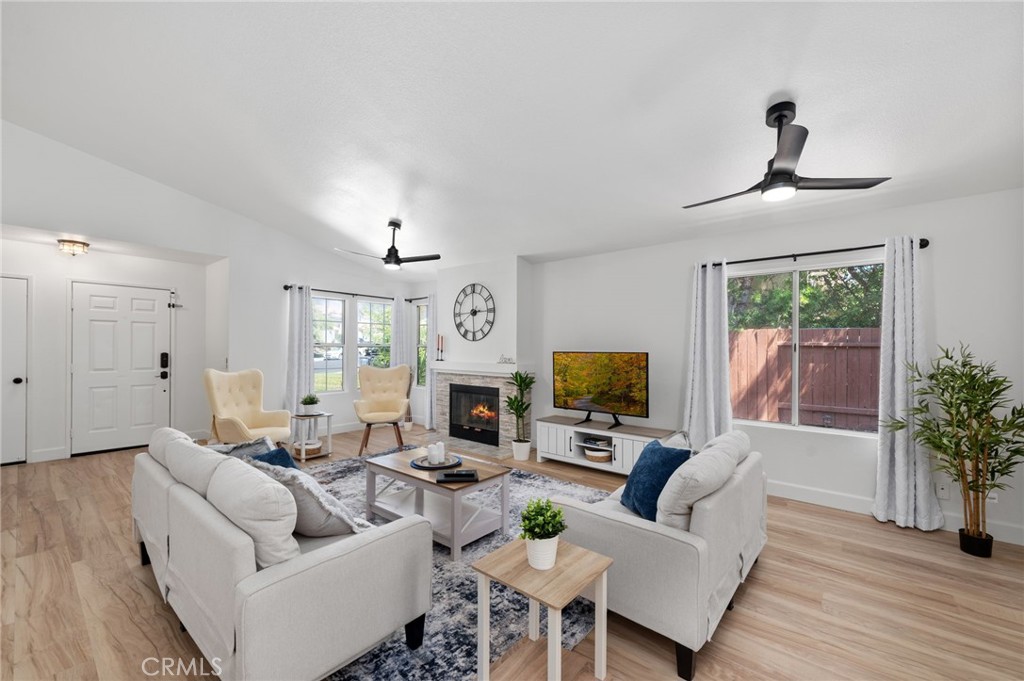 32989 Rossman Circle