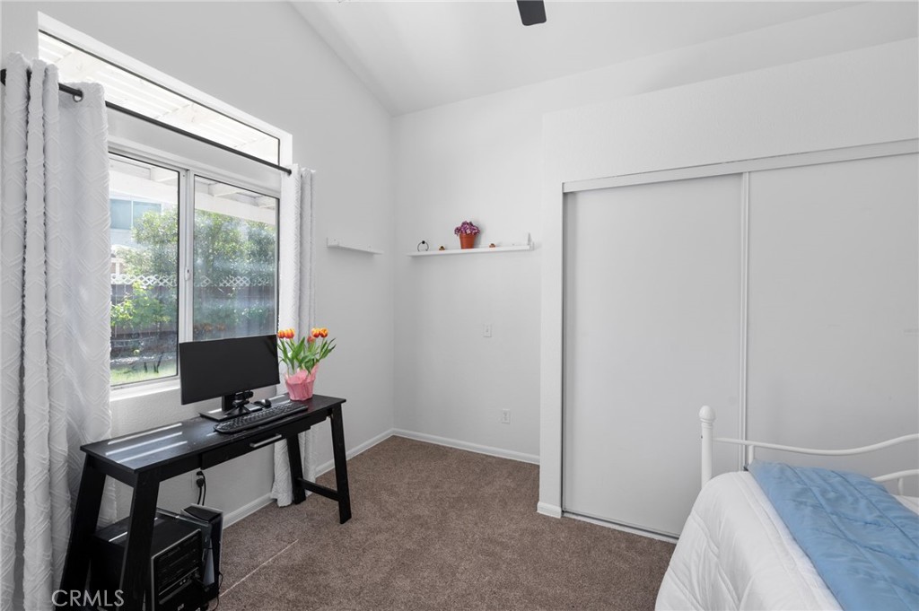 32989 Rossman Circle