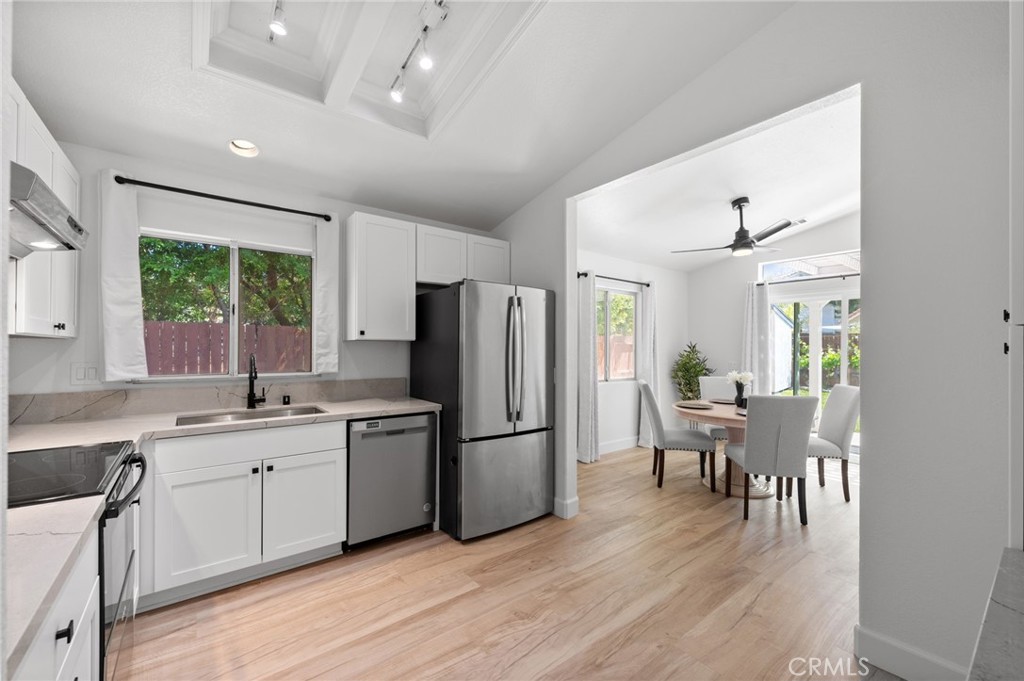 32989 Rossman Circle