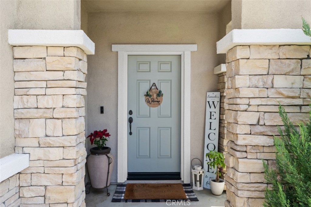 30041 Long Shadow Circle