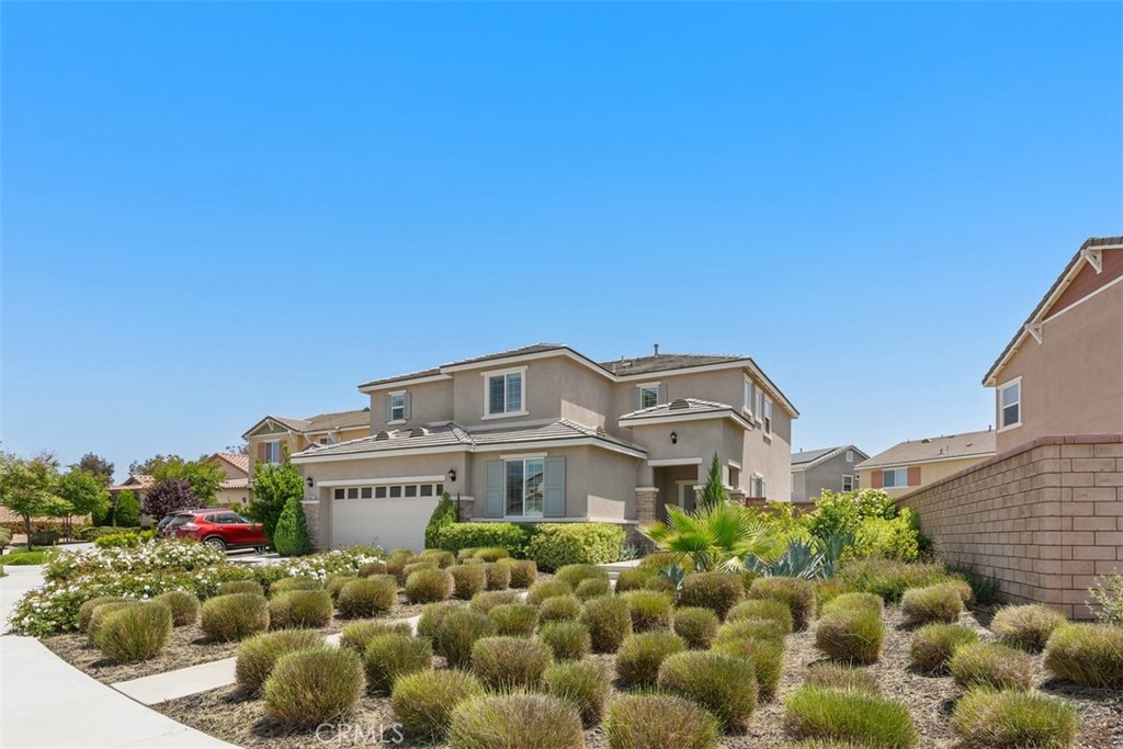 30041 Long Shadow Circle