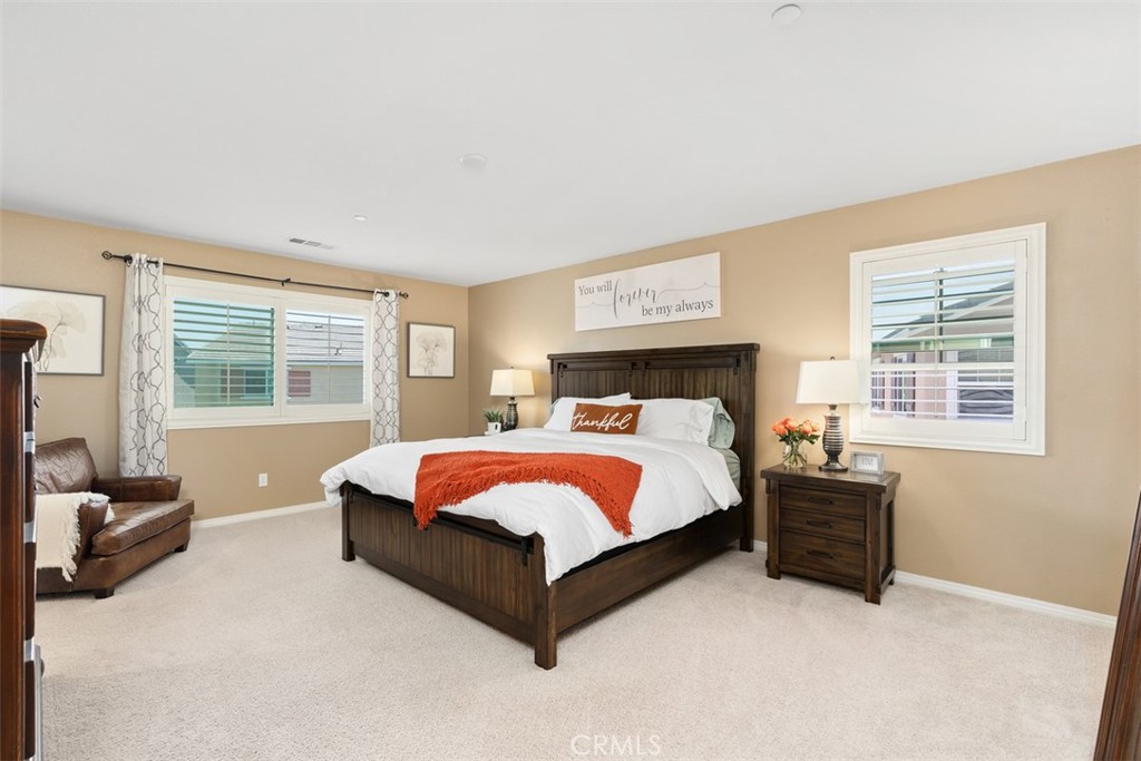 30041 Long Shadow Circle