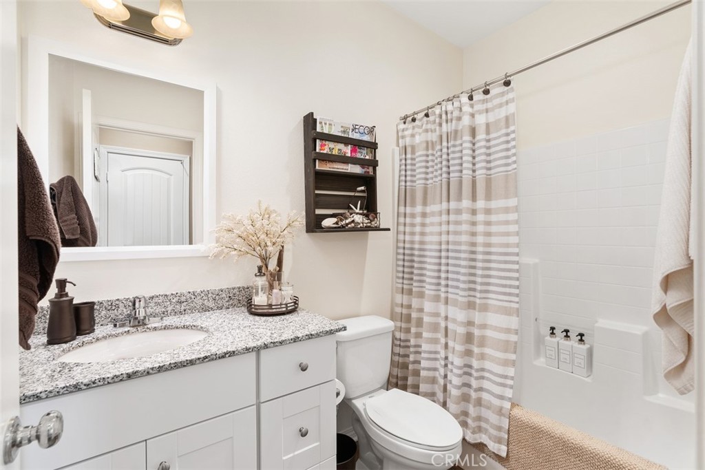 30041 Long Shadow Circle