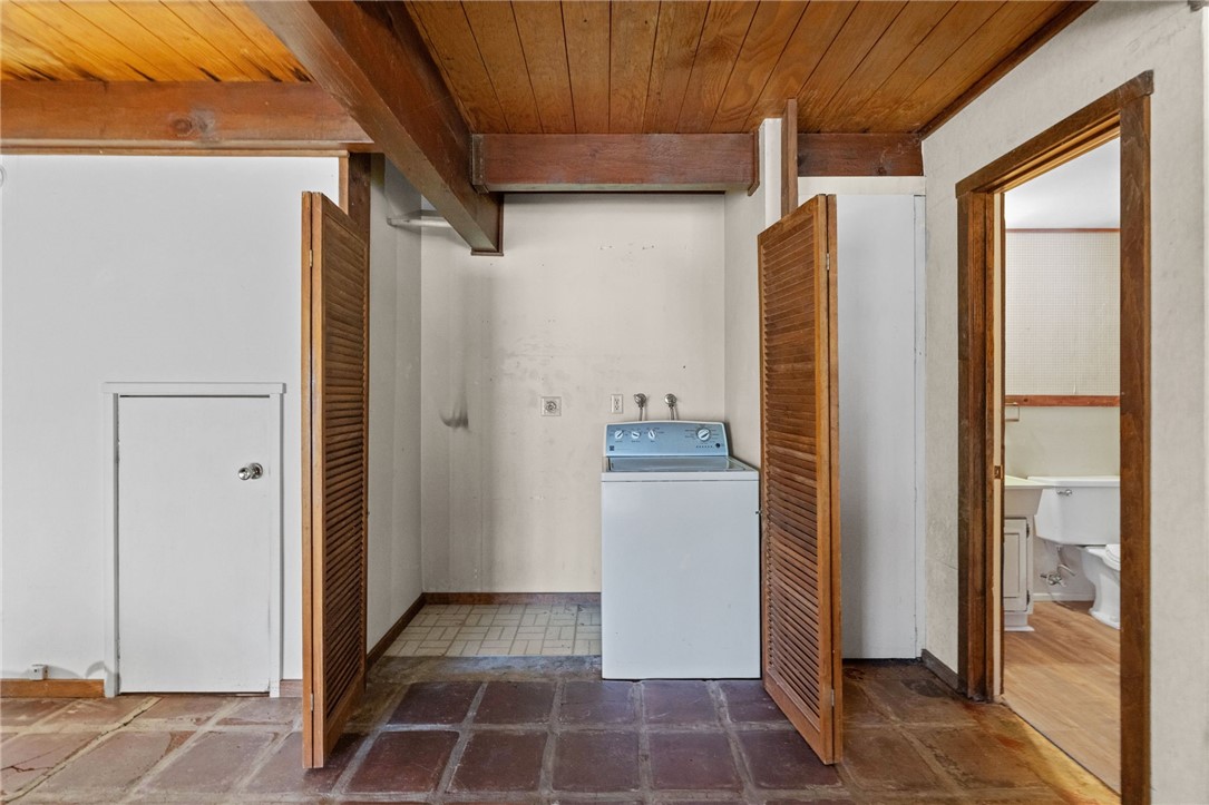 26786 Crestview Drive