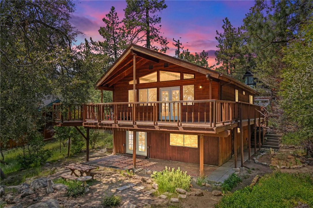 26786 Crestview Drive