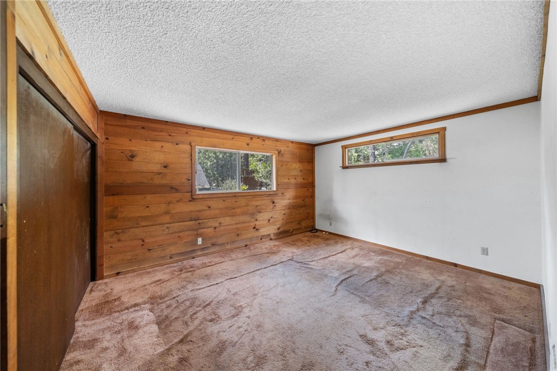 26786 Crestview Drive