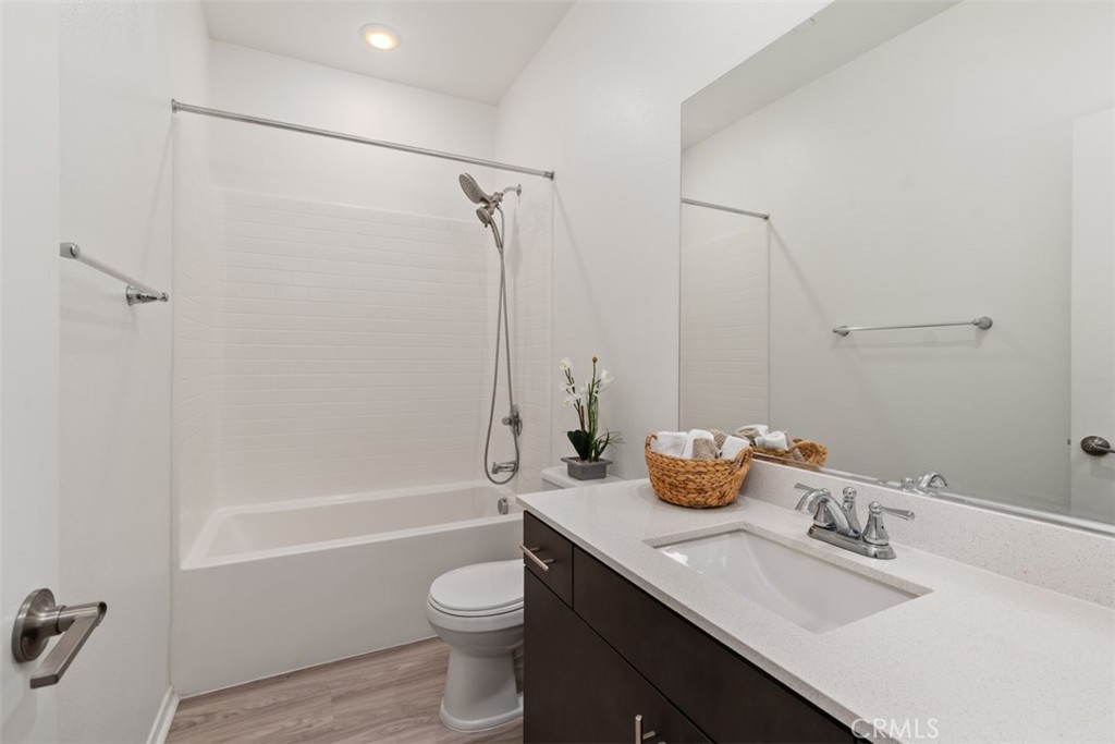 5284 Beachfront Cove 251