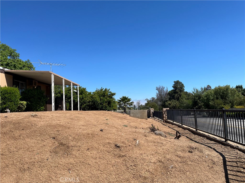 24490 Jefferson Avenue