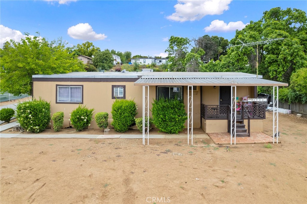 24490 Jefferson Avenue