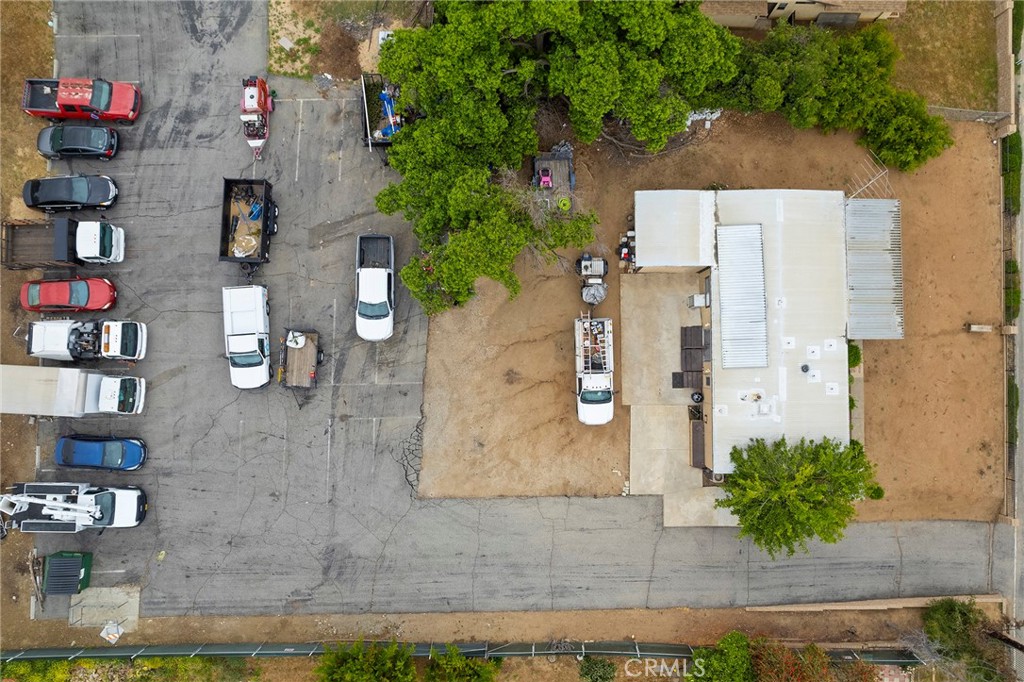 24490 Jefferson Avenue