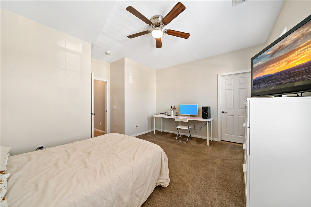 46319 Lone Pine Drive