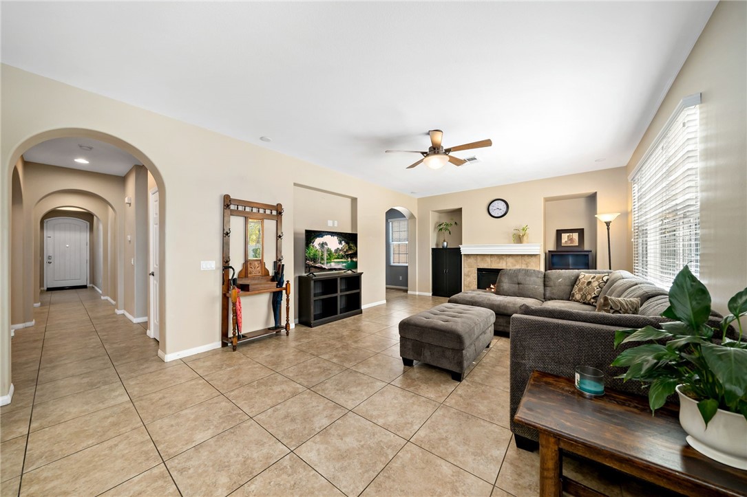 46319 Lone Pine Drive