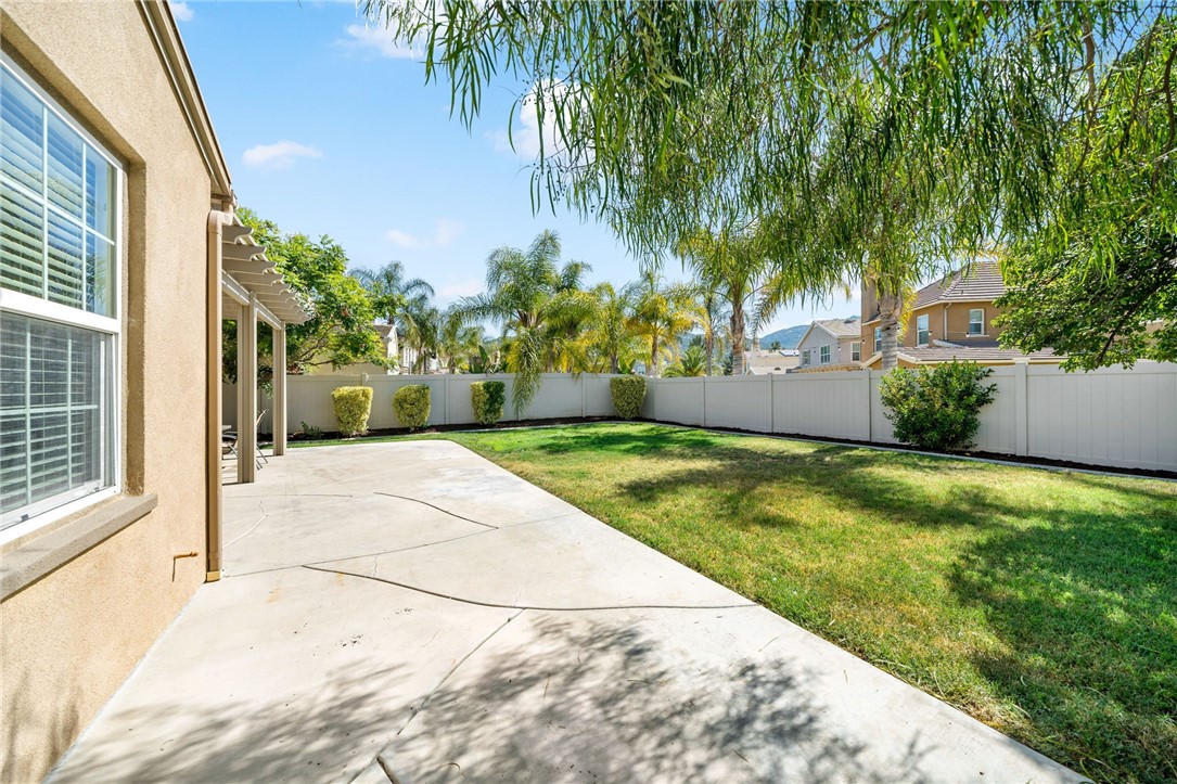 46319 Lone Pine Drive