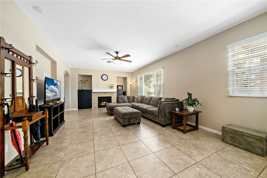 46319 Lone Pine Drive