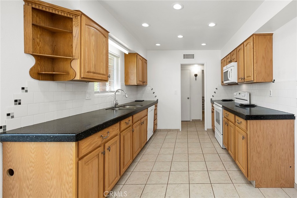 27910 Grosse Point Drive