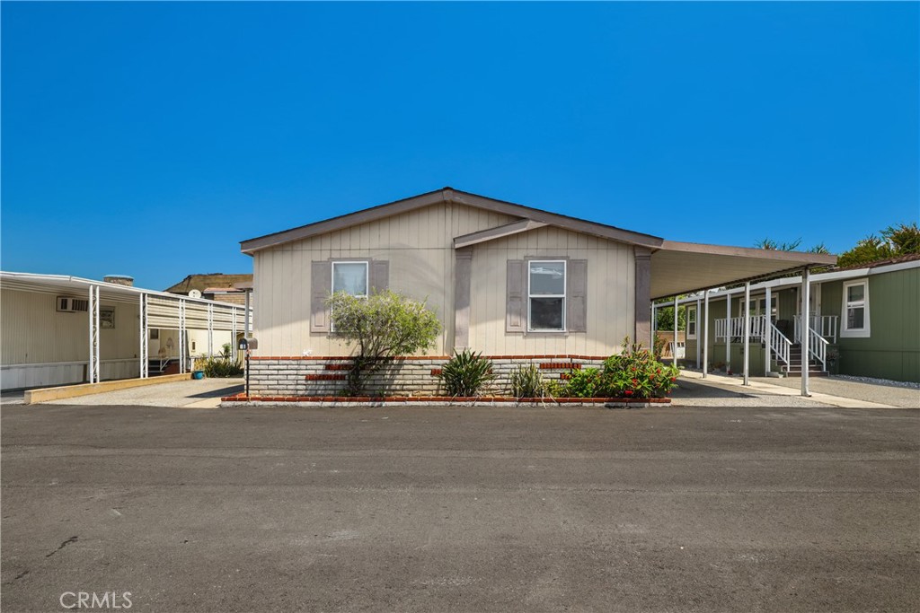 1166 S Riverside 81