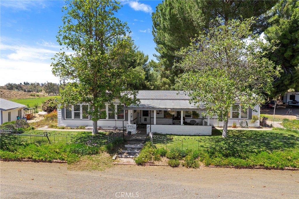 44025 White Mountain Road