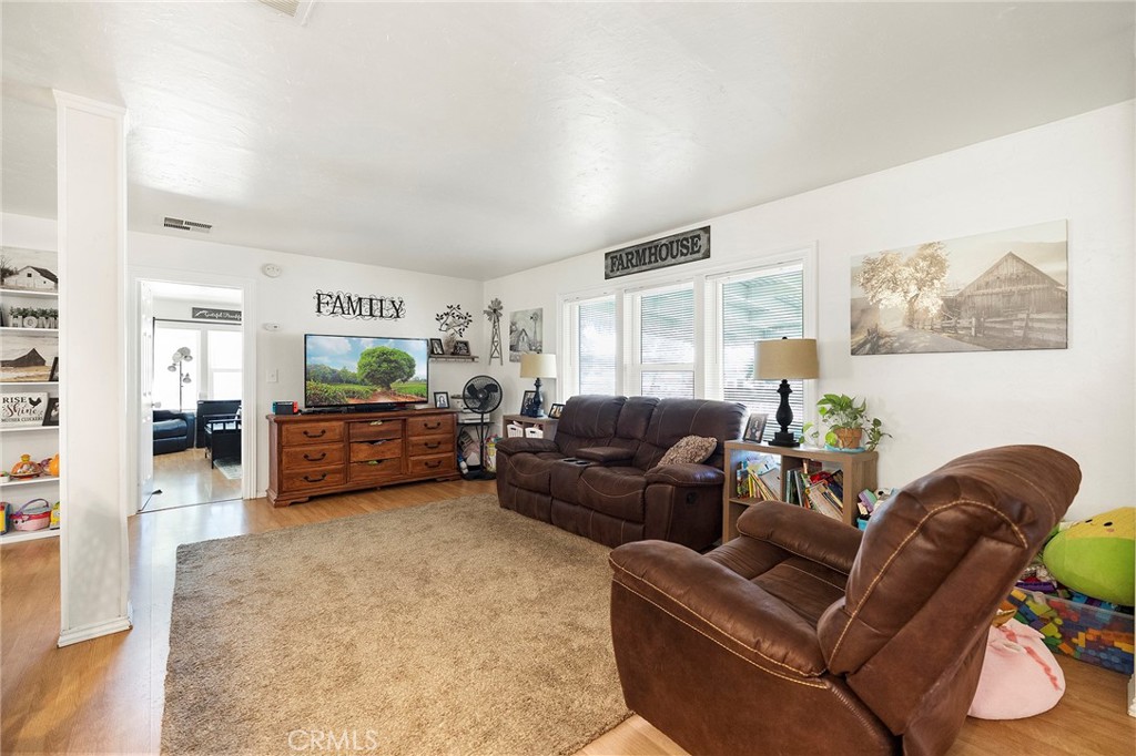 44025 White Mountain Road