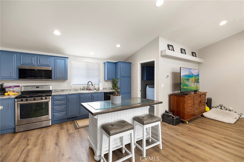 44025 White Mountain Road