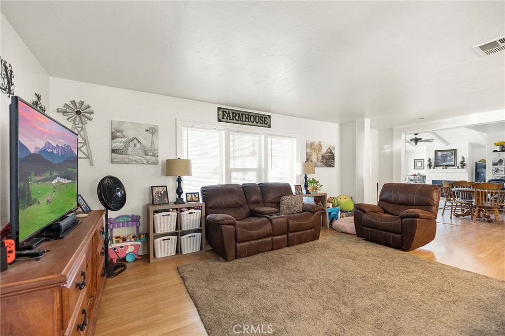 44025 White Mountain Road