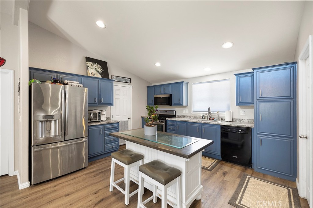 44025 White Mountain Road